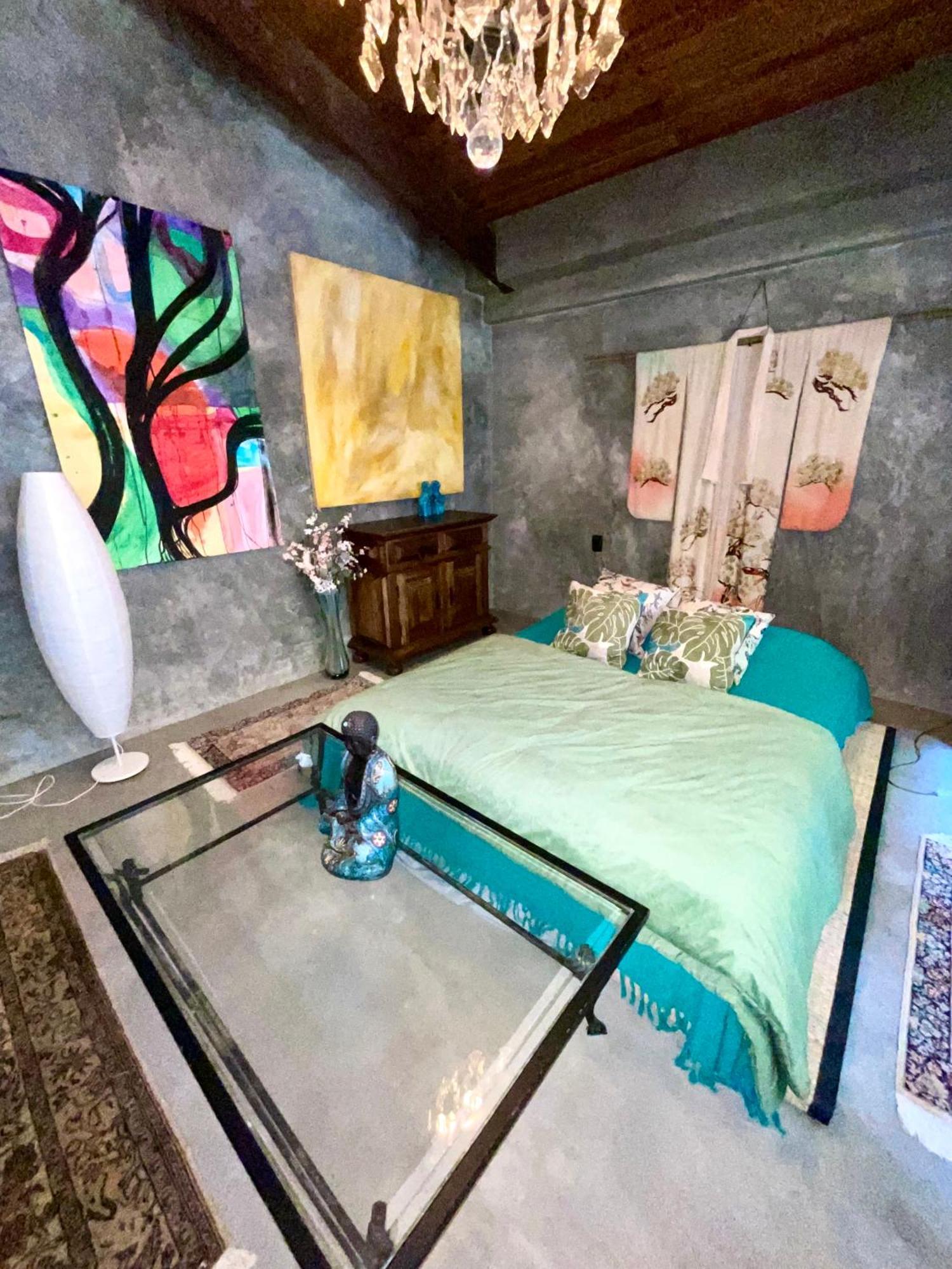 Emerald House Lodge *